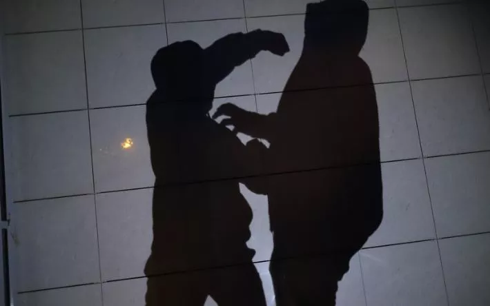 Житель Сарапула до смерти избил знакомого жены