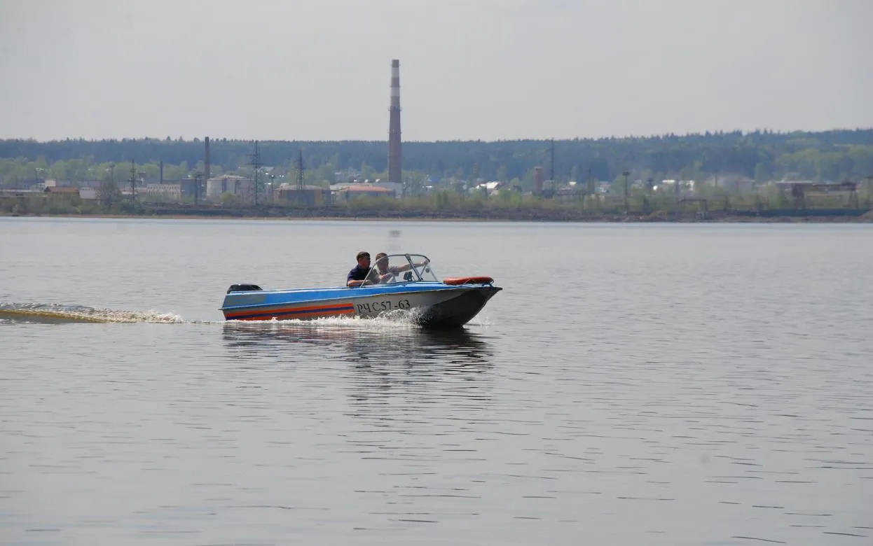 Выпавшего из лодки мужчину спасли в Удмуртии