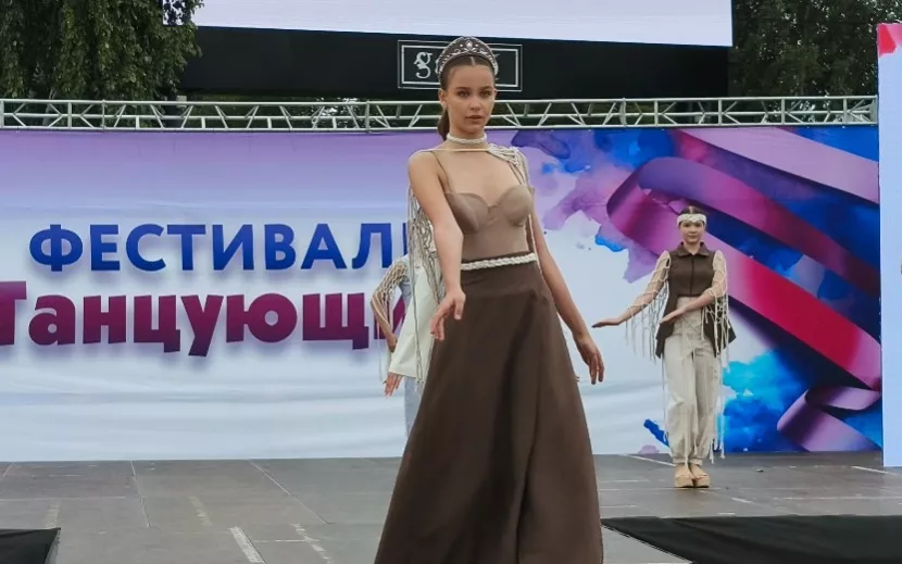 Некоторые коллекции были вдохновлены славянской культурой