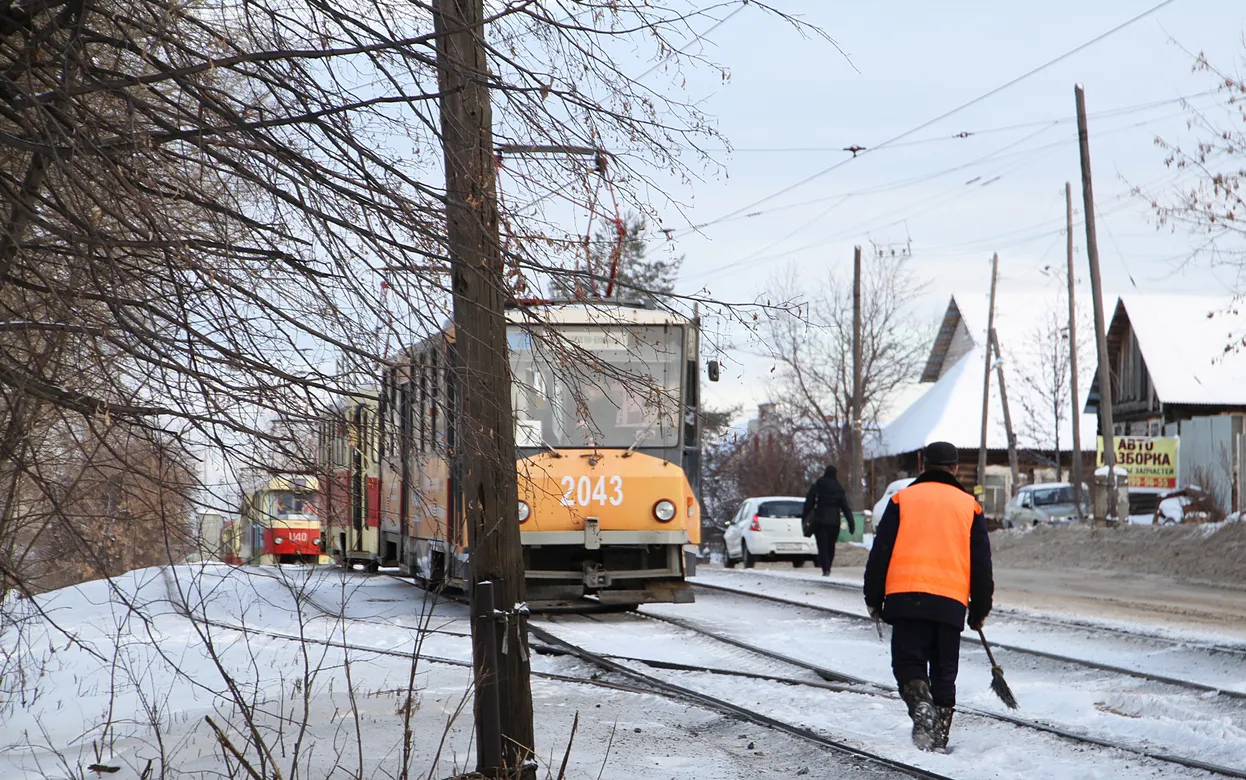 Восстановление движения трамваев в Ижевске может занять до 7 часов