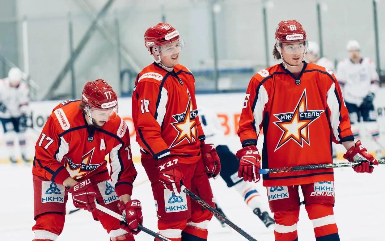 Хоккеисты «Ижстали» обыграли самарский ЦСК ВВС