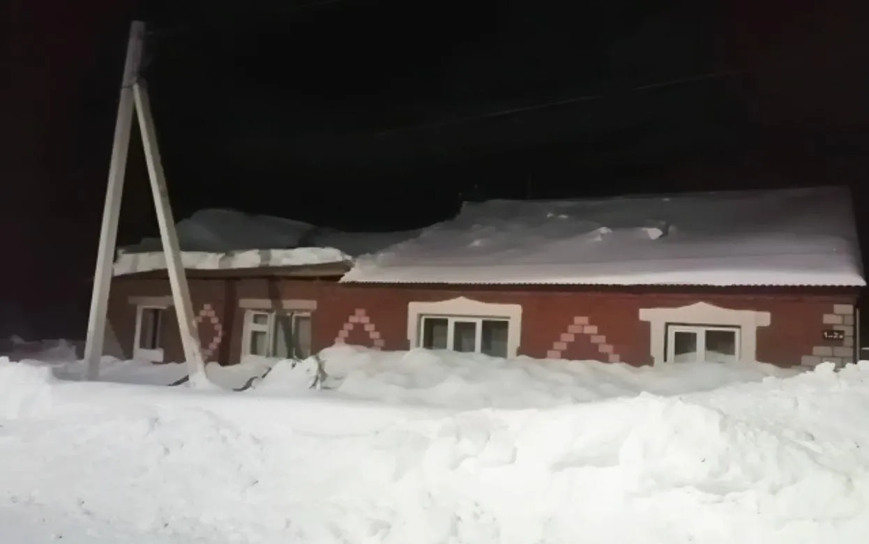 Крыша обрушилась в жилом доме в с. Бураново в Удмуртии
