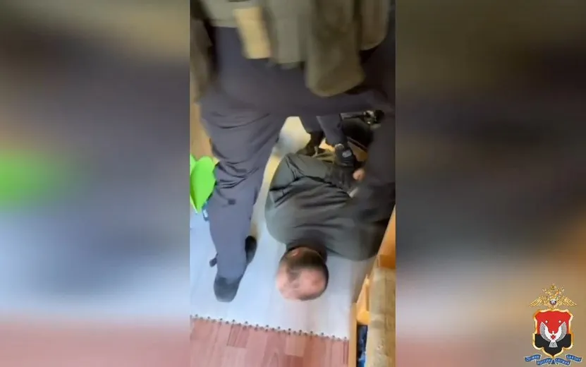 Дистрибьютора косметической фирмы задержали в Удмуртии по делу о мошенничестве на 5 млн рублей
