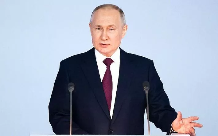 Президент Путин поручил закрепить персональных соцработников за семьями участников СВО