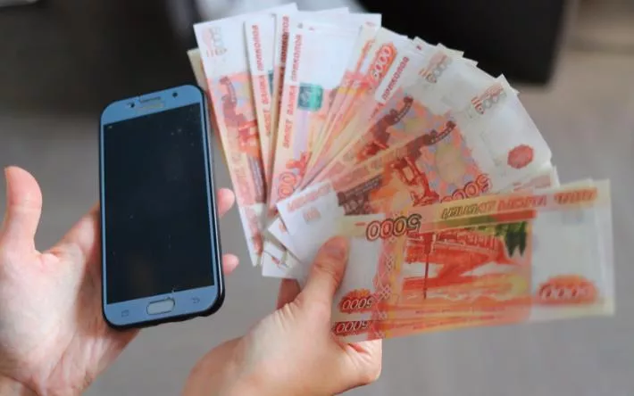 Кондуктор из Ижевска лишилась 270 тыс. руб. после онлайн-знакомства с псевдовоенным из США