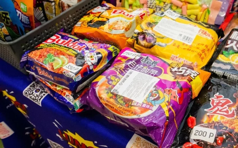 На фестивале можно было попробовать и настоящую китайскую и корейскую лапшу