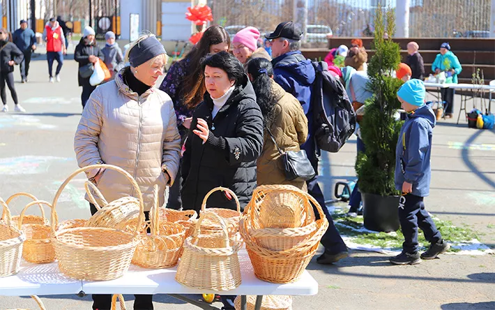 Обменялись рассадой и выиграли призы: в Ижевске прошла садовая ярмарка «Рассади»