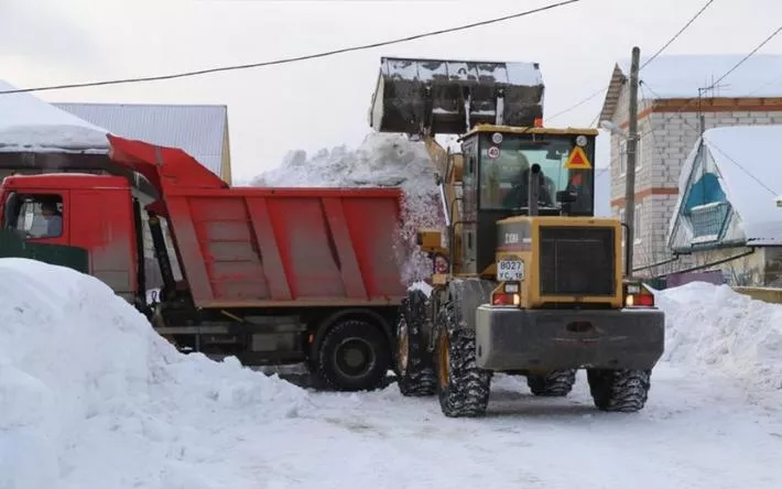 Вывозить снег из частного сектора начали в Ижевске