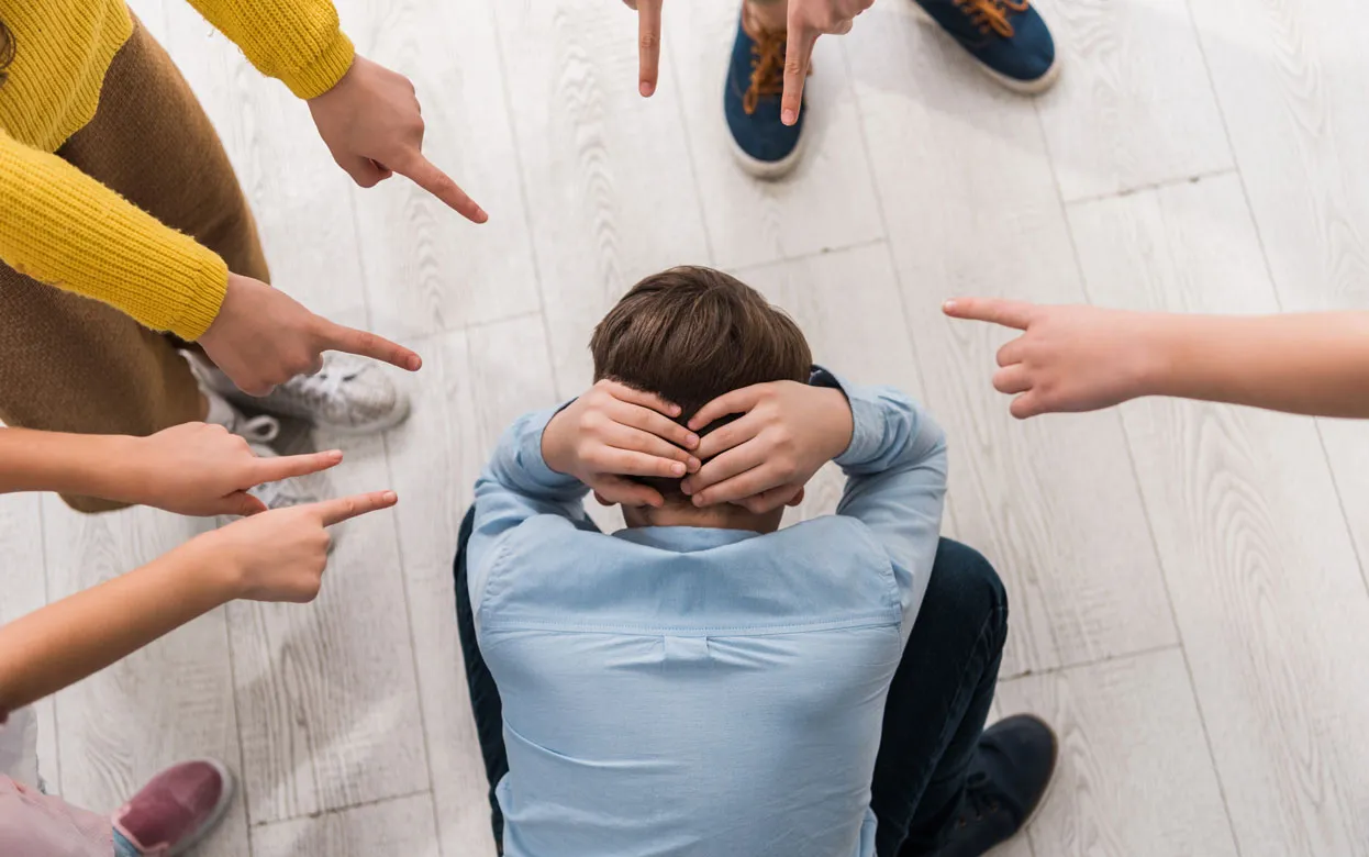 Травля в школе: как понять, что ребенок молчит о проблеме