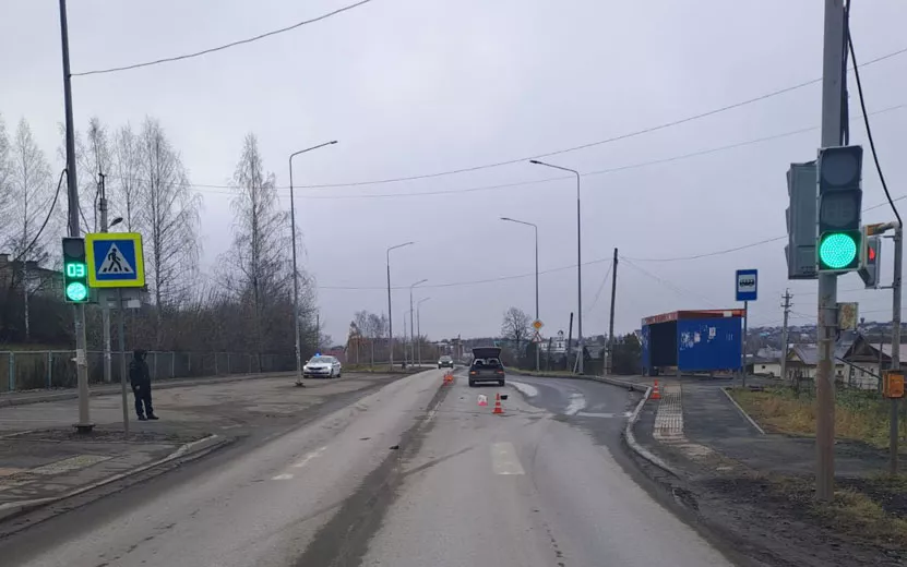 В результате наезда автомобиля в Удмуртии погибла женщина и пострадал мужчина