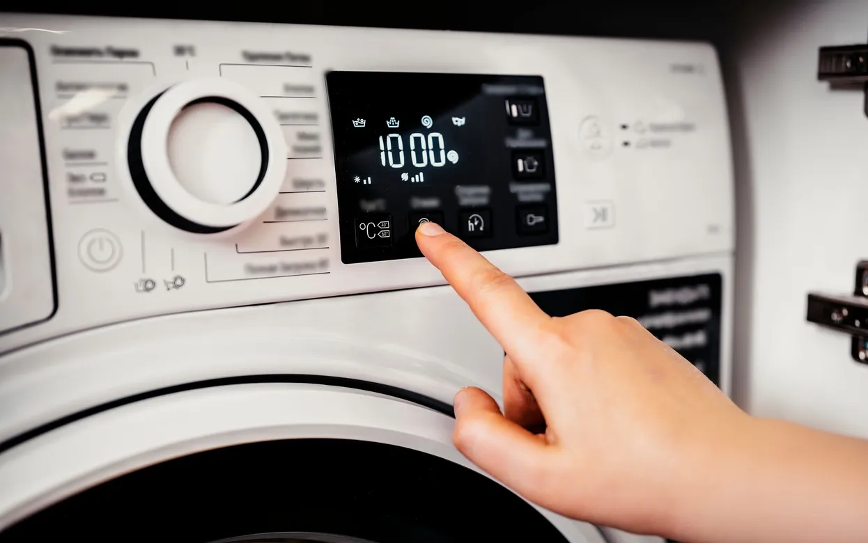 Вы стираете неправильно: пять кнопок на вашей машине, которые редко используют – а зря