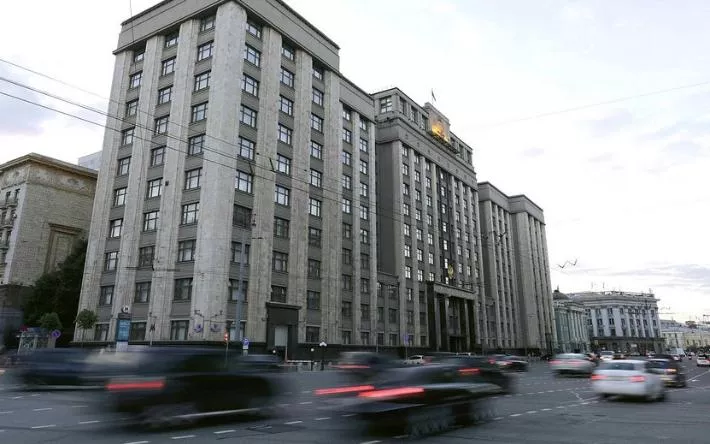 Снять бронь для депутатов Госдумы и сенаторов предложили в России