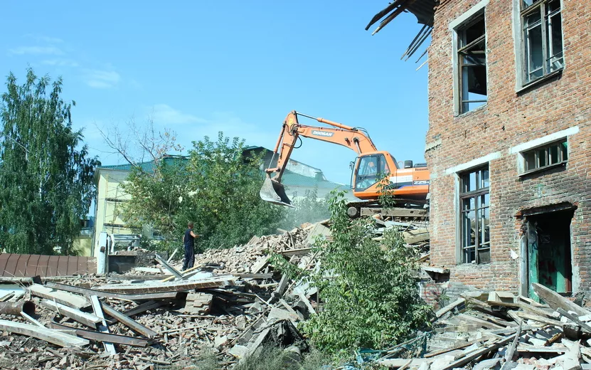 Еще 56 аварийных домов расселят в Ижевске до конца 2024 года
