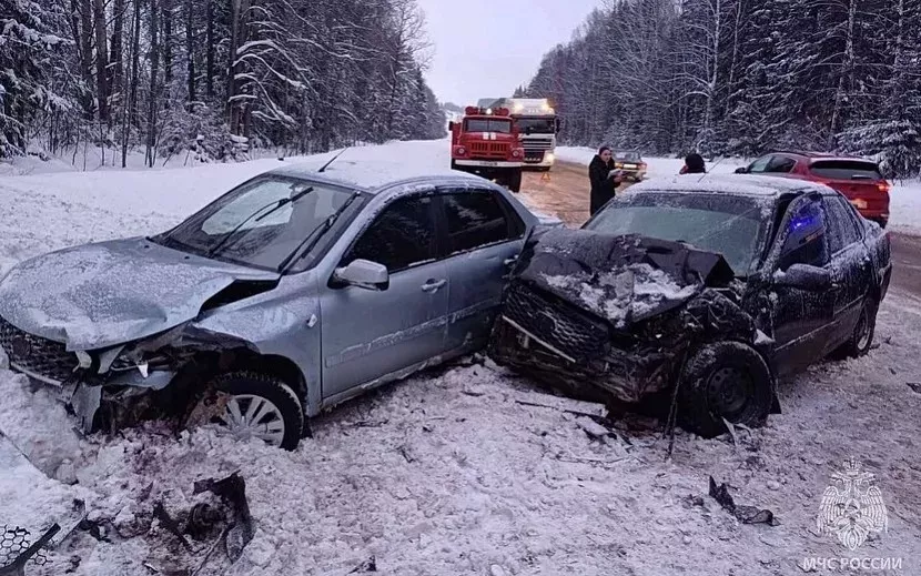 ГИБДД о смертельной аварии на трассе Ижевск — Воткинск: водитель «Лады Ларгус» не справился с управлением