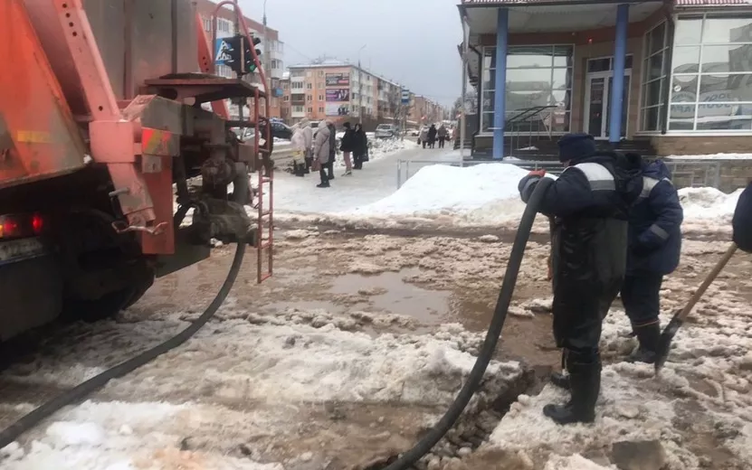 Водоснабжение домов и соцобъектов восстановили в Воткинске