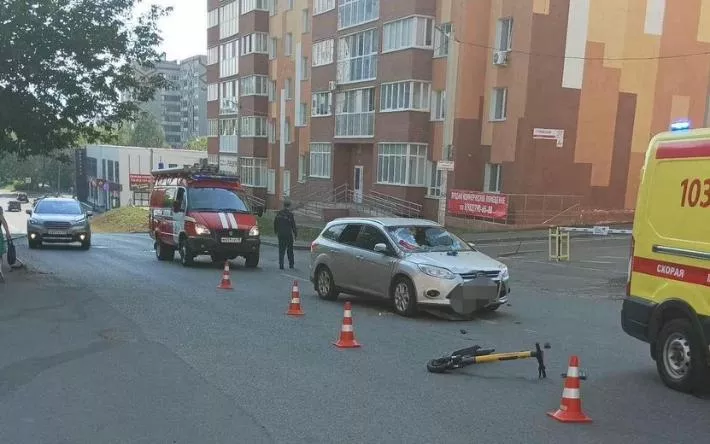 Юношу на электросамокате сбили на улице Нижней в Ижевске