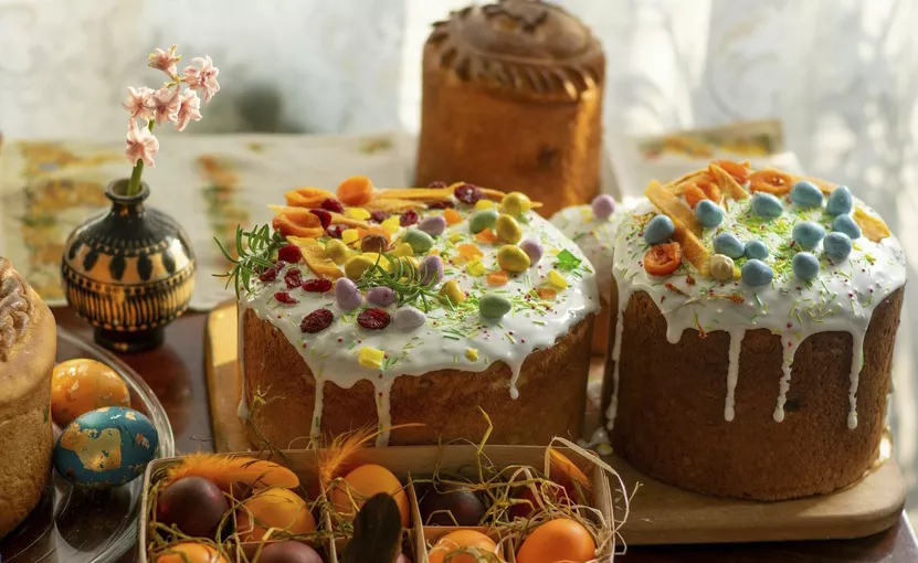 Воздушная или шоколадная: 5 рецептов для приготовления вкусной глазури пасхального кулича