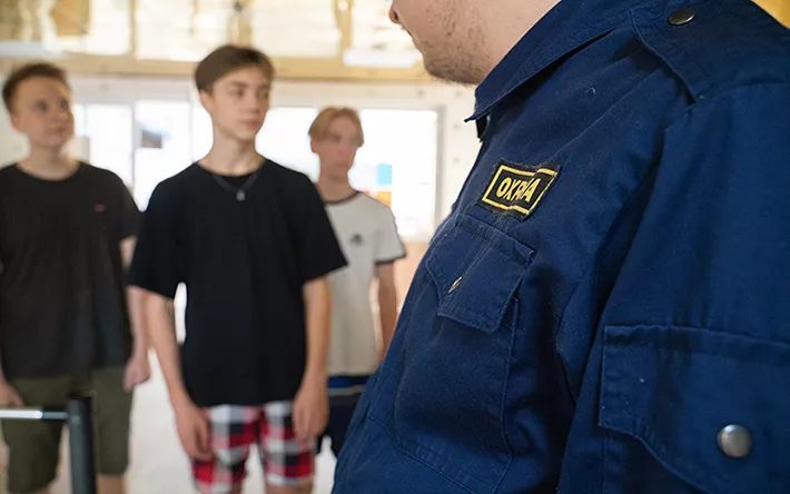 Выпивший охранник сбежал с рабочего места после задымления в 86-й школе Ижевска