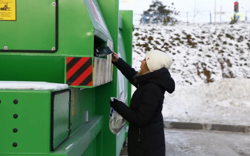 Финские пресс-компакторы были установлены в ноябре 2019 года для приема ПЭТ-бутылок и макулатуры 