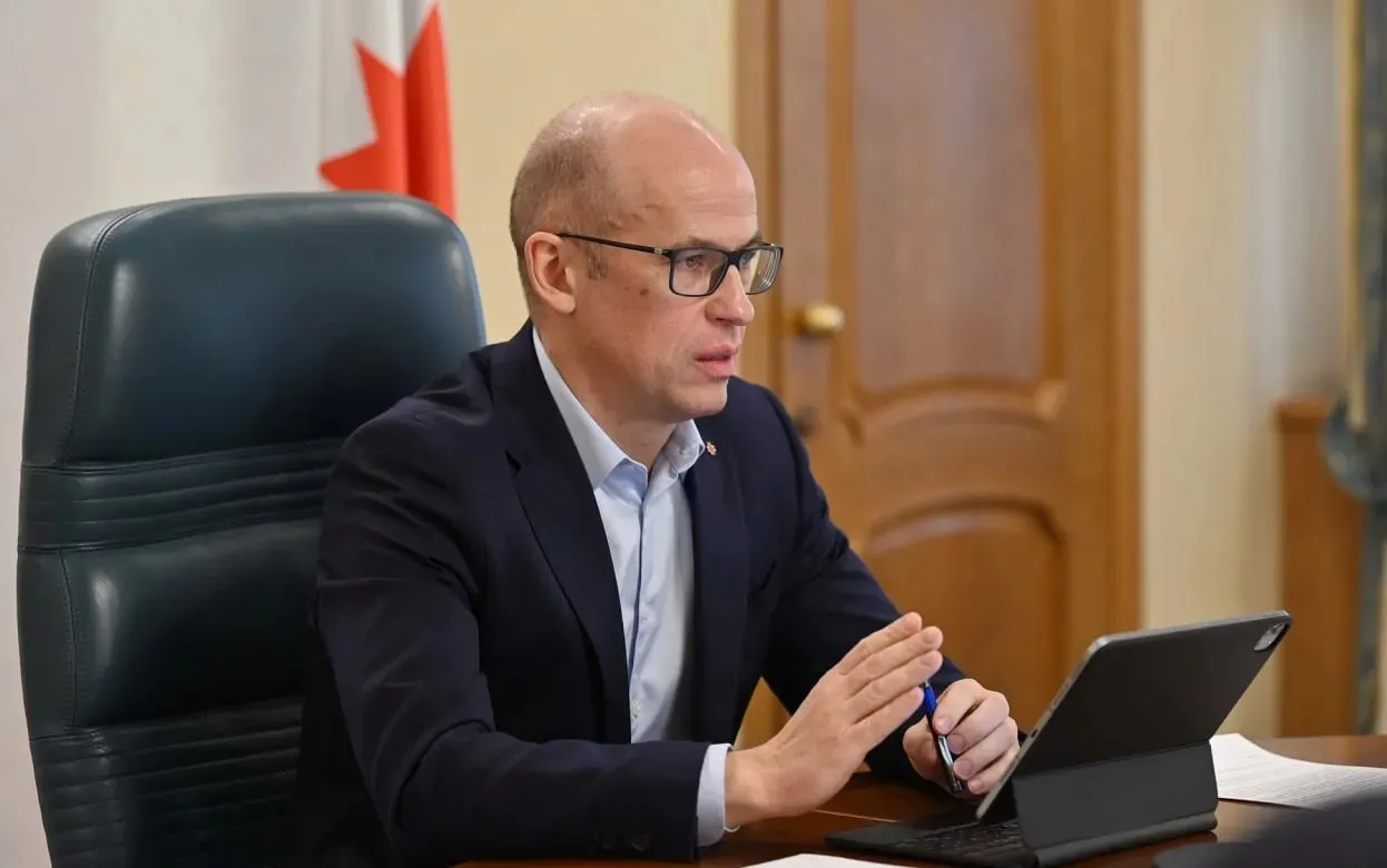 Политологи и депутаты прокомментировали отставку Александра Бречалова