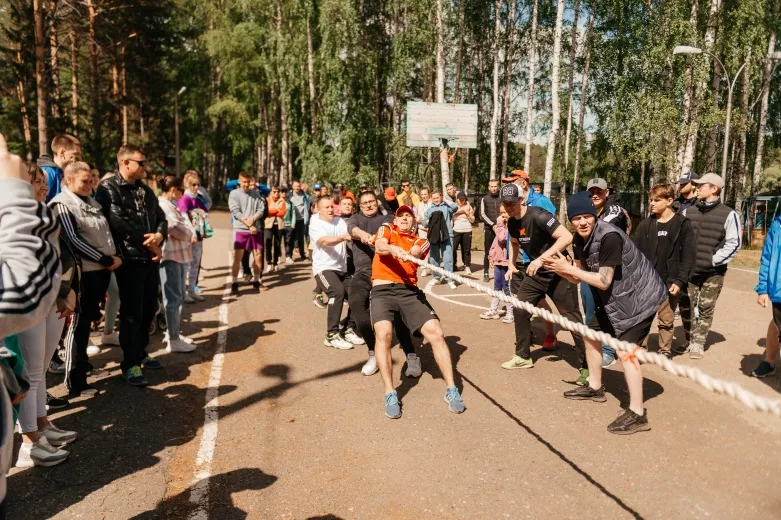 На спортивных площадках страсти кипят!