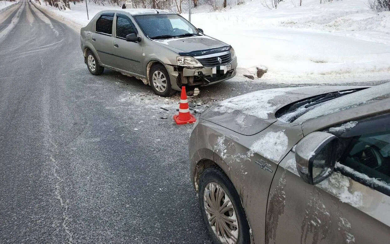 56-летний водитель Renault погиб в ДТП в Ижевске