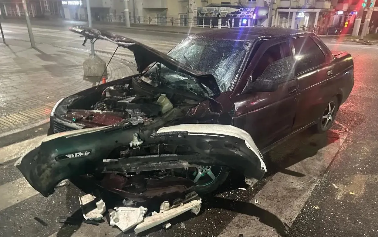 Пьяный водитель «Лексуса» врезался в «Приору» в центре Ижевска
