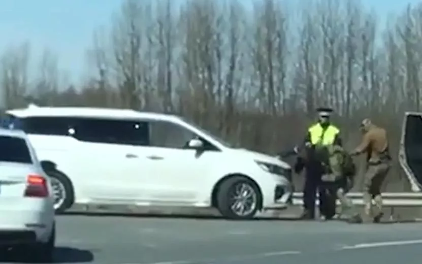 Жителя Удмуртии задержали с гашишем в ХМАО. Видео: МВД Медиа