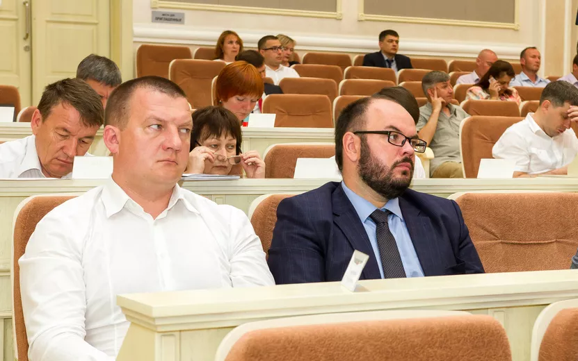 Глава Удмуртии переназначил министров промышленности и природных ресурсов