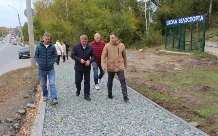 Участок тротуара ул. Коммунаров дополнительно отремонтируют в Ижевске