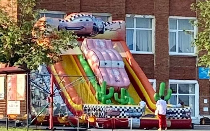 Владельца батута в Удмуртии накажут за тяжелые травмы 7-летней девочки