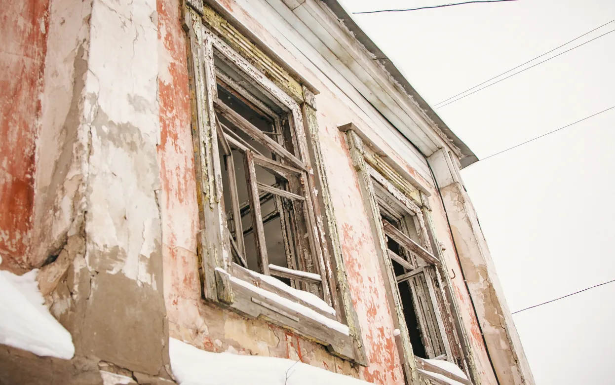 567 жителей Удмуртии планируют переселить из аварийного жилья до конца 2026 года