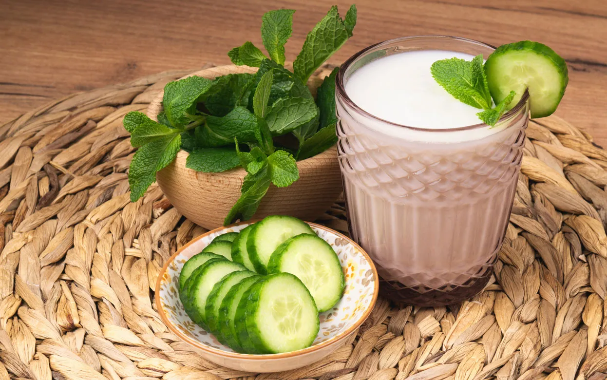 Огурцы и хурма с молоком: какие продукты лучше не есть вместе и почему