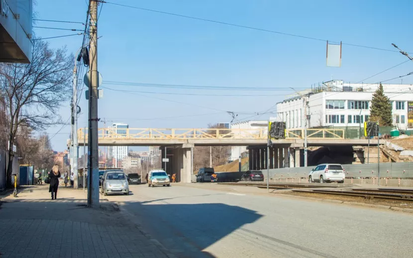 Ремонт пешеходной эстакады на ул. Маркса в Ижевске. Фото: Данил Иванов
