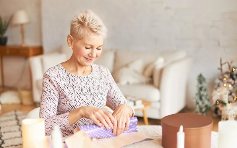 attractive-middle-aged-female-with-blonde-short-haircut-sitting-table-living-room-wrapping-christmas-present-husband-gift-paper_343059-4359.jpg attractive-middle-aged-female-with-blonde-short-haircut-sitting-table-living-room-wrapping-christmas-present-husband-gift-paper_343059-4359.jpg