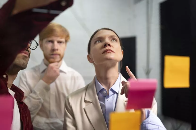 colleagues-working-with-post-its.jpg colleagues-working-with-post-its.jpg