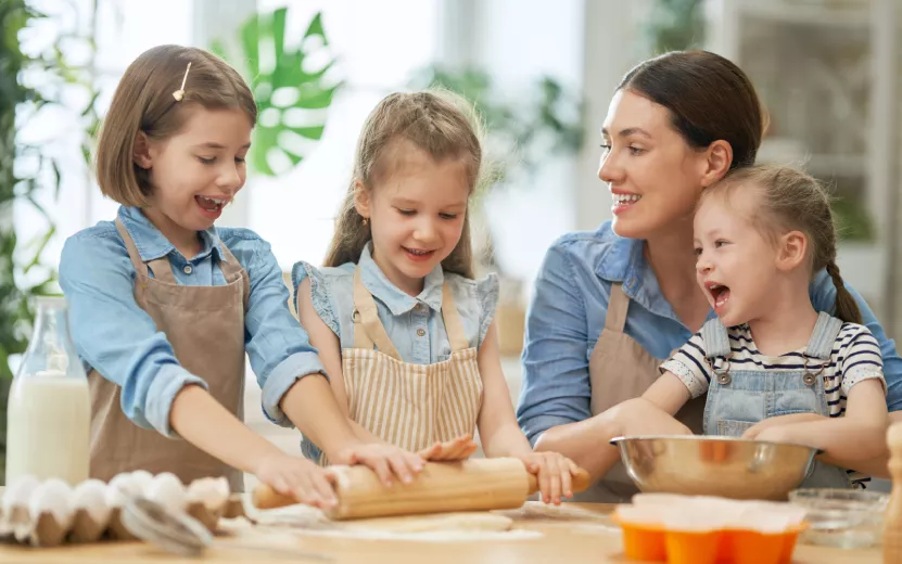 family-are-preparing-bakery-together-2023-11-27-05-21-26-utc.jpg family-are-preparing-bakery-together-2023-11-27-05-21-26-utc.jpg