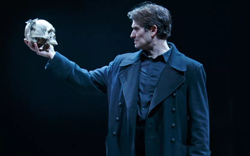 Jonathan-Goad-in-22Hamlet22-Photo-by-David-Hou-Courtesy-Stratford-Festival.jpg