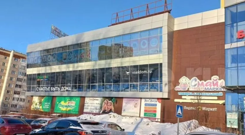 ТЦ на 10 лет Октября.jpg