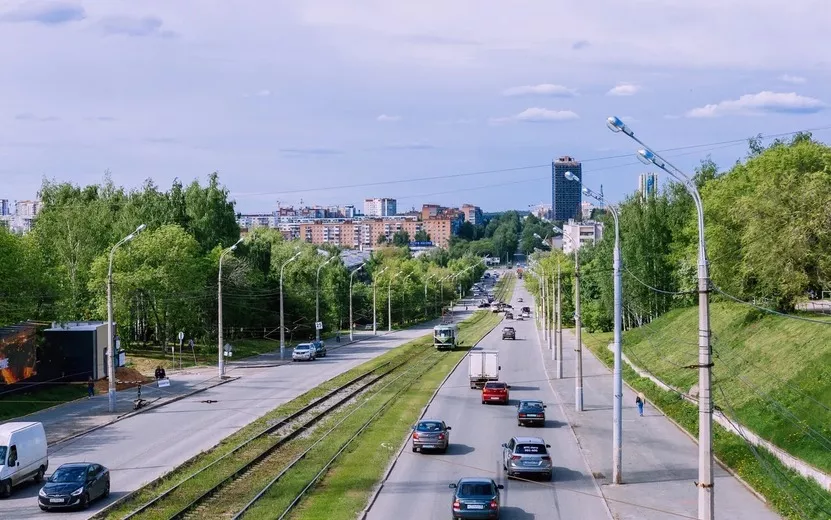 Вид с моста на перекресток с улицей Кирова . Фото: Диля Ахмадишина 3.jpg