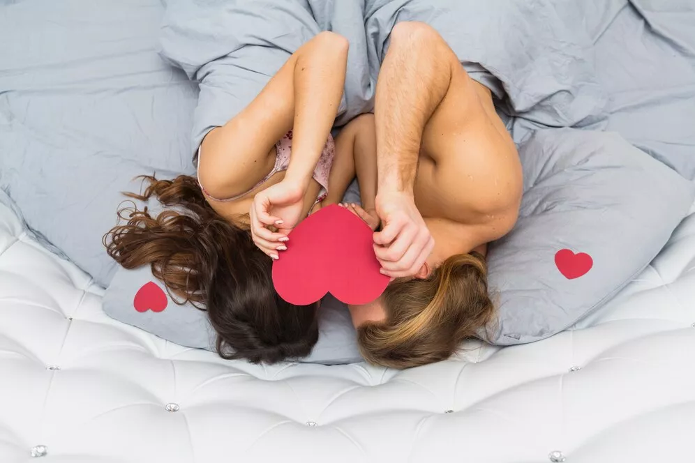 overhead-view-young-couple-sleeping-bed-holding-heart-shape-paper-their-face_23-2148049812.jpg overhead-view-young-couple-sleeping-bed-holding-heart-shape-paper-their-face_23-2148049812.jpg