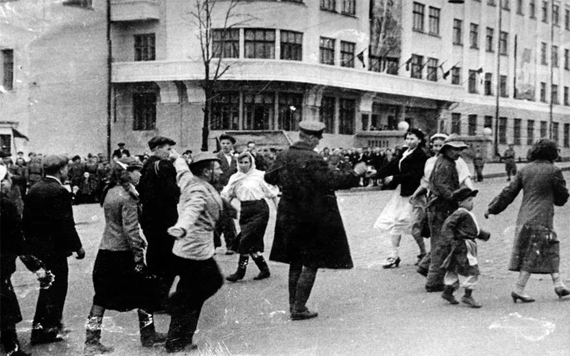 «И начался грандиозный фейерверк»: как праздновали 9 мая в Ижевске в 1945 году