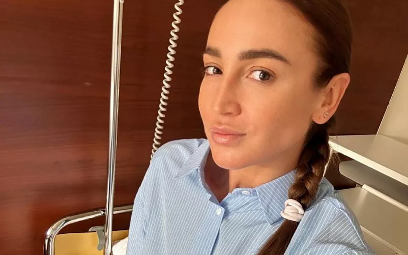 Своим исчезновением из соцсетей Бузова вызвала бурные обсуждения поклонников. Фото: Telegram-канал певицы