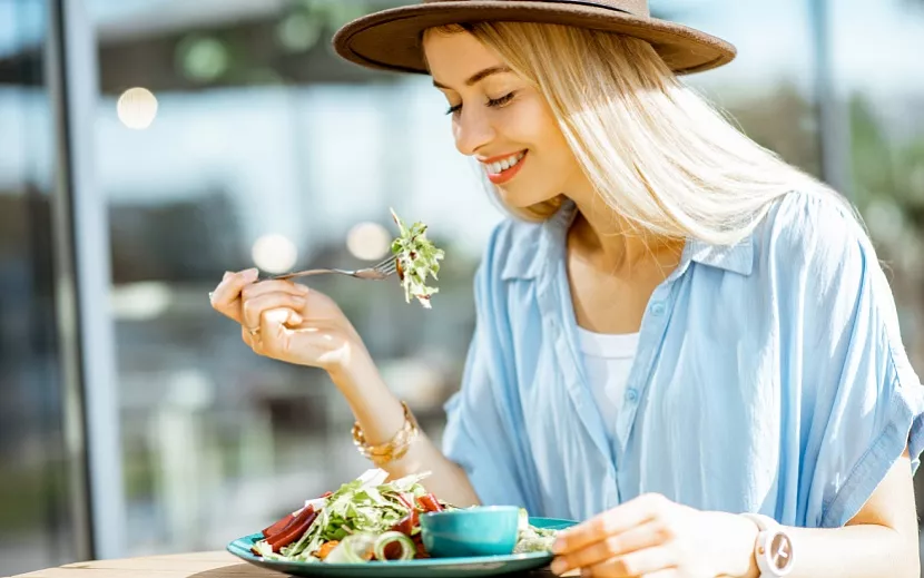 Безопасно ли худеть на необработанных продуктах? Фото: Envato Elements
