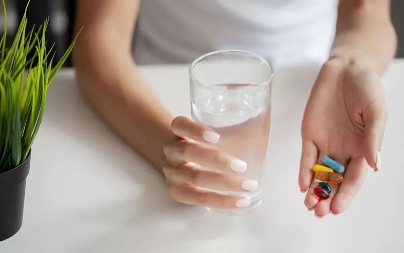 И почему важно смотреть на состав витаминов. Фото: elements.envato.com