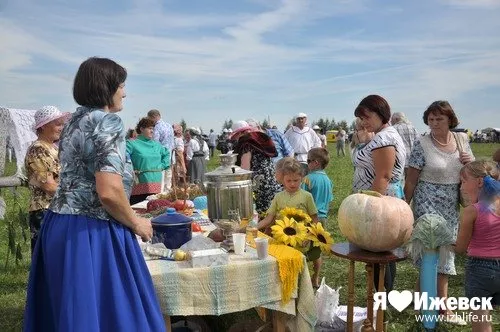 Бурановские бабушки: мы коллекционируем только...внуков!