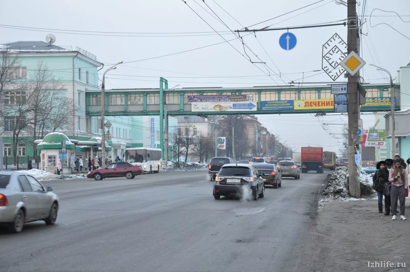 В Ижевске на улице Удмуртская появились новые места для разворотов »  Новости Ижевска и Удмуртии, новости России и мира – на сайте Ижлайф все  актуальные новости за сегодня