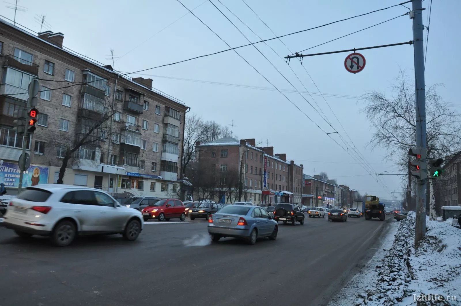 В Ижевске на улице Удмуртская появились новые места для разворотов »  Новости Ижевска и Удмуртии, новости России и мира – на сайте Ижлайф все  актуальные новости за сегодня