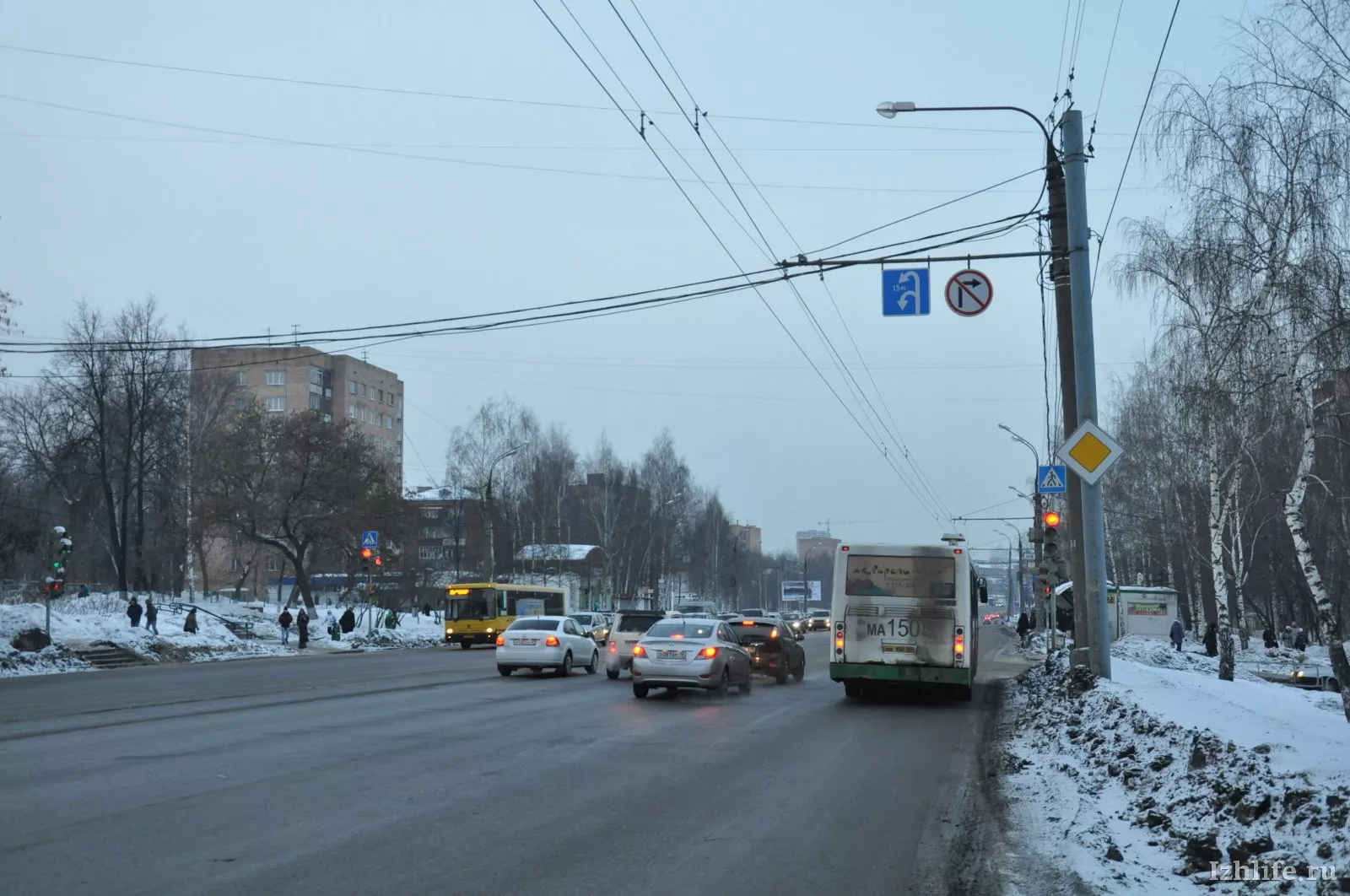 В Ижевске на улице Удмуртская появились новые места для разворотов »  Новости Ижевска и Удмуртии, новости России и мира – на сайте Ижлайф все  актуальные новости за сегодня