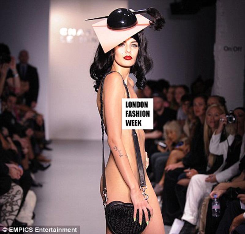 Голые модели на London Fashion Week показали шляпы (фото) - riosalon.ru